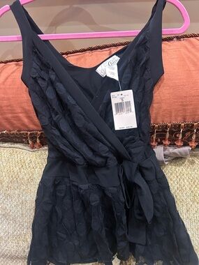 GUESS Black Lace Sleeveless Wrap  Styled Top with a Side Bow-Small-NWT